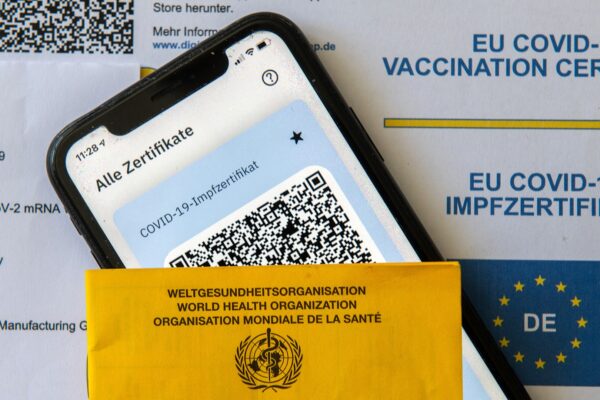 Das neue digitale Gesundheitszertifikat der WHO: Impfen als Voraussetzung für Reisen