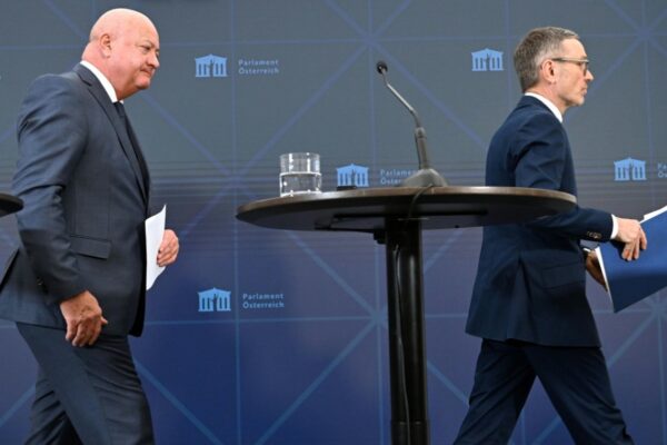 ÖVP-Abgeordneter Lopatka schürt während Koalitionsgesprächen Spannungen gegen die FPÖ im EU-Parlament