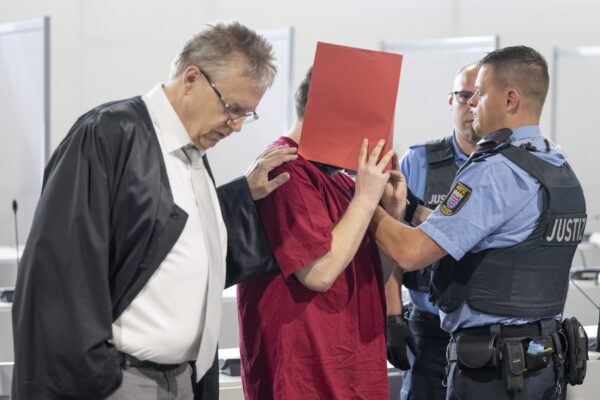 Pädophiler Pakistaner entgeht Abschiebung durch Alkohol-Argument