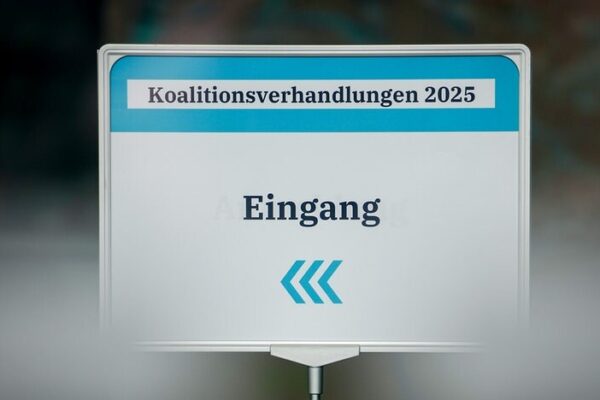 Titel: Koalitionsverhandlungen in der Ampel-Ära: Alte Mechanismen und neue Schulden