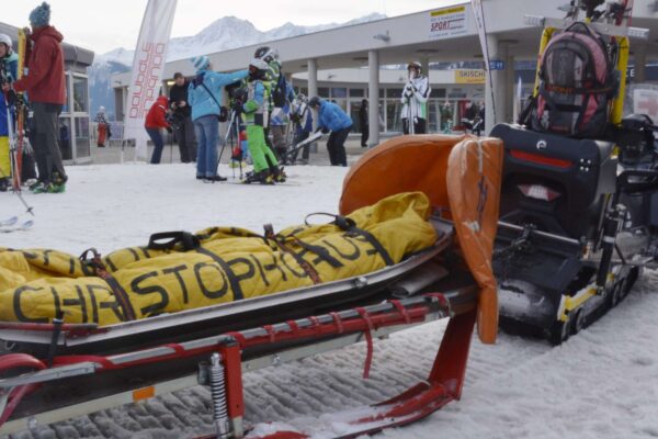 Tirol: 14-Jähriger Syrer stiehlt Auto, fährt es kaputt und setzt es in Brand
