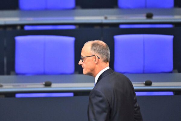 Friedrich Merz scheitert bei Kanzlerwahl – Allparteienkoalition ratlos